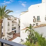 In The Heart Puerto Banus Luxurious Apartment
