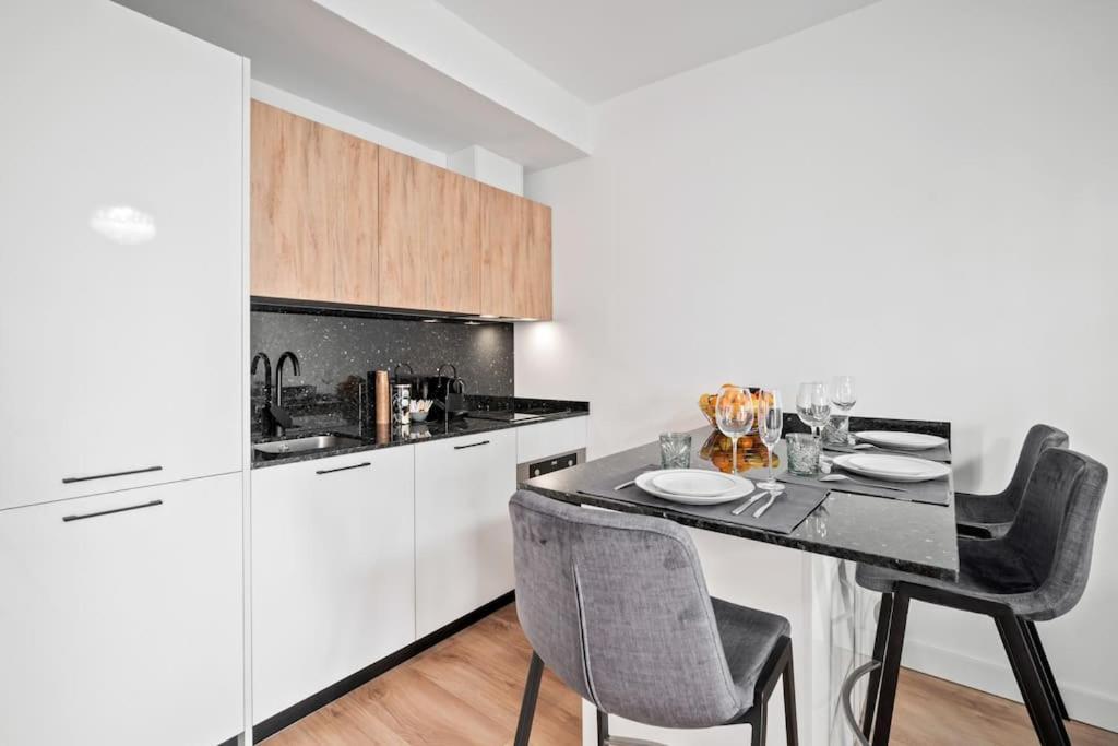 Apartment In The Heart Puerto Banus Luxurious