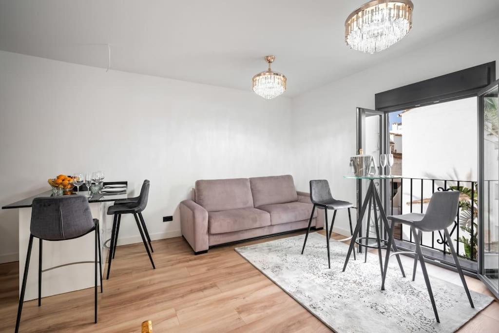 In The Heart Puerto Banus Luxurious Apartment